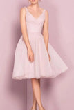 A-Line Bridesmaid Dress V Neck Sleeveless Elegant Knee Length Tulle with Pleats 2022