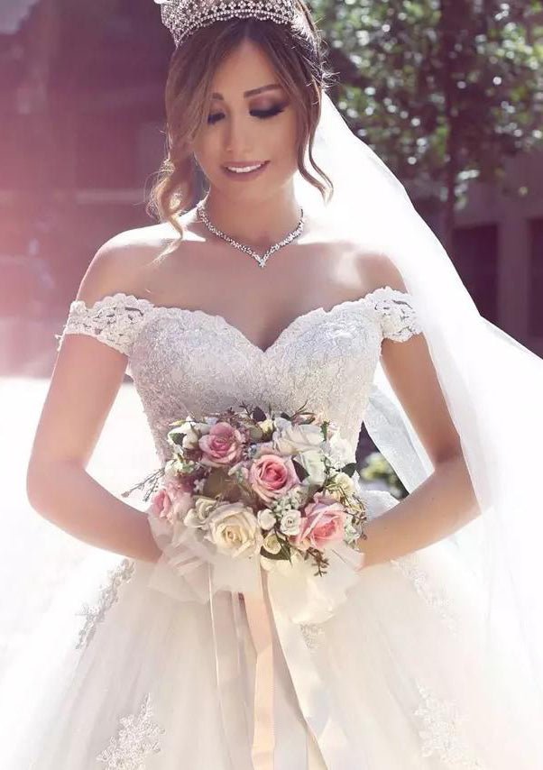 Ball Gown Off-the-Shoulder Sleeveless Long/Floor-Length Wedding Dress With Lace - dennisdresses