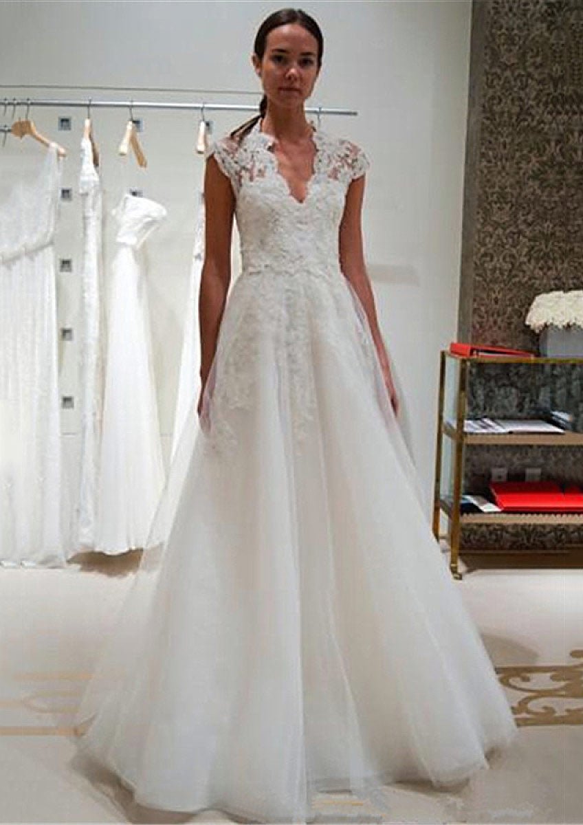 Tulle Wedding Dress A-Line/Princess Scalloped Neck Long/Floor-Length With Lace - dennisdresses